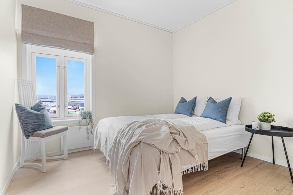 New! Huge Modern Apartment! Fit For Two Families! Bergen Exteriér fotografie